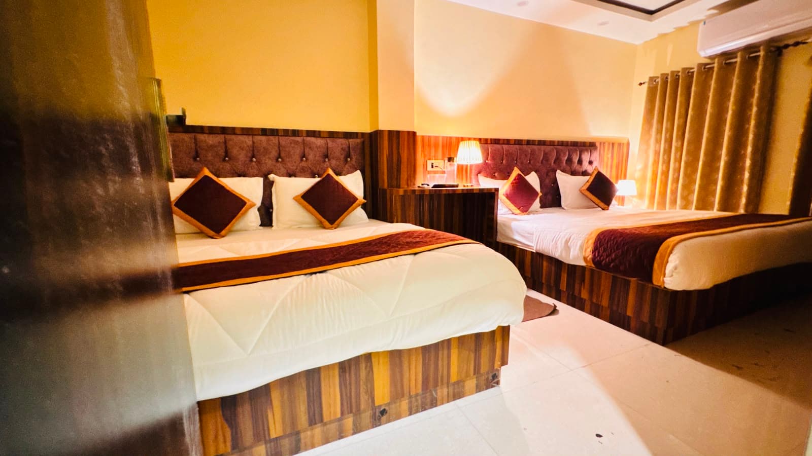 Shivangi Inn 4