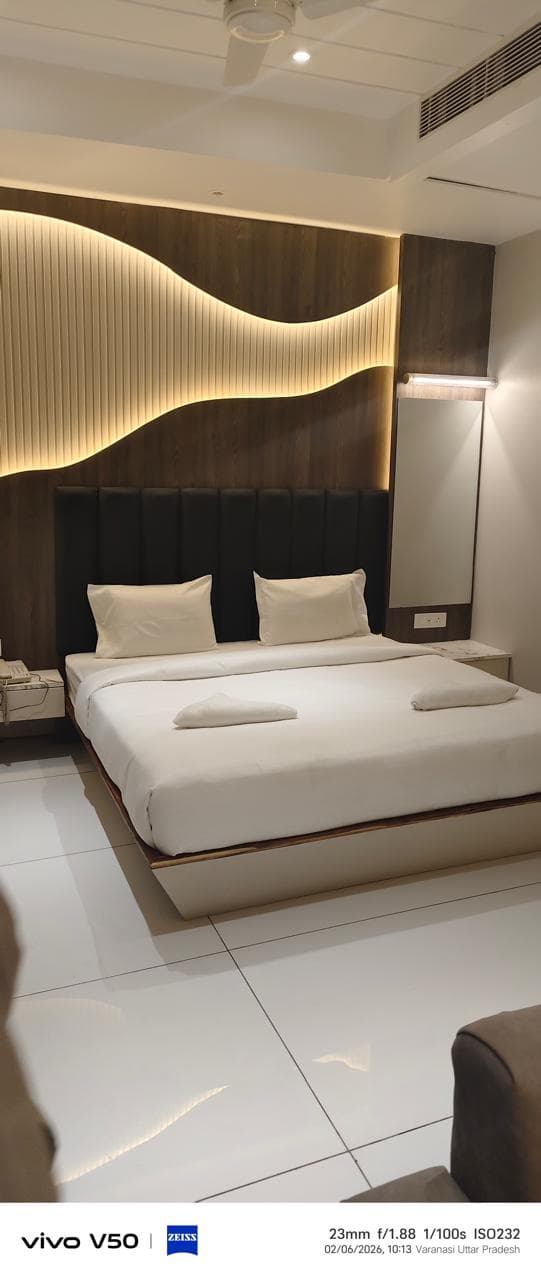Suits Room — Varanasi Heritage